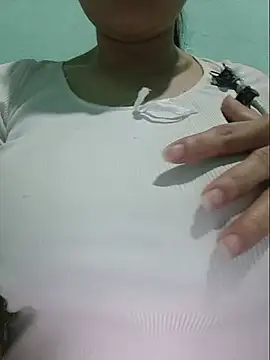 Shiny Babe online show from 05.24.26