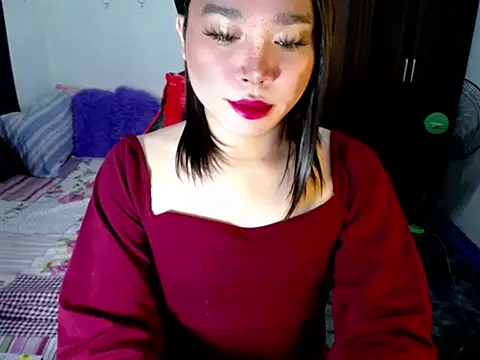 Urassiansweetcummer online show from 09.30.25