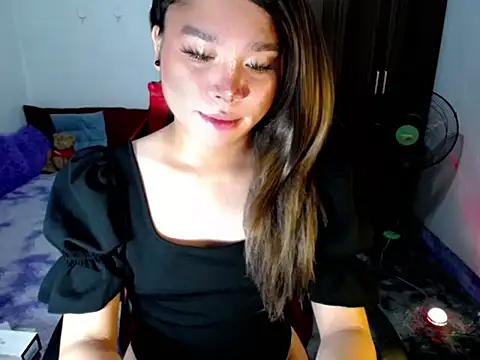 Urassiansweetcummer online show from 04.16.26