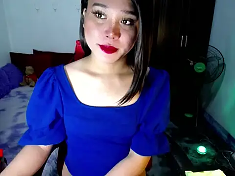 Snapshot of Urassiansweetcummer chatting on 07.08.26 Urassiansweetcummer online show from 07.08.26