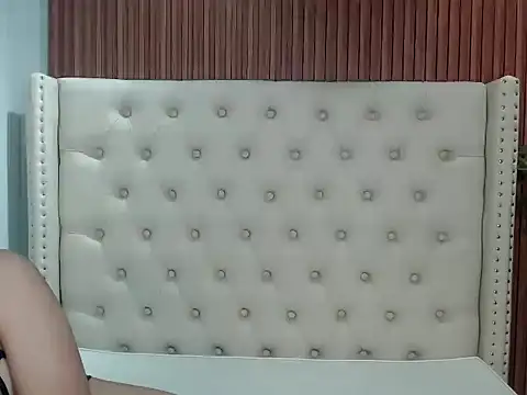 universal slutt online show from 10.10.25