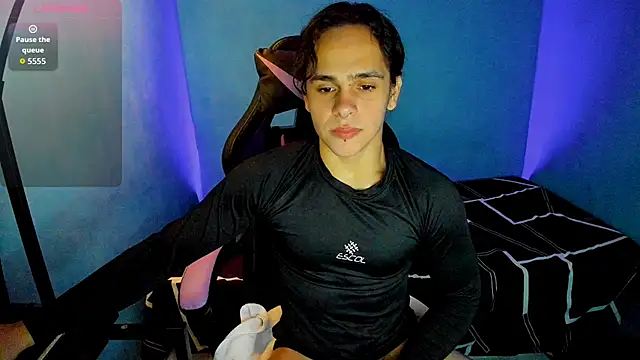 Snapshot of Maximiliano_scoott__ chatting on 09.12.25 Maximiliano scoott   online show from 09.12.25