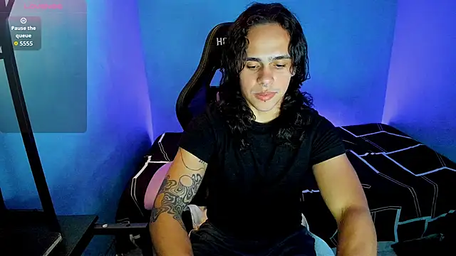 Snapshot of Maximiliano_scoott__ chatting on 09.17.25 Maximiliano scoott   online show from 09.17.25