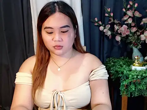 Snapshot of queen_staceyy chatting on 12.04.25 queen staceyy online show from 12.04.25