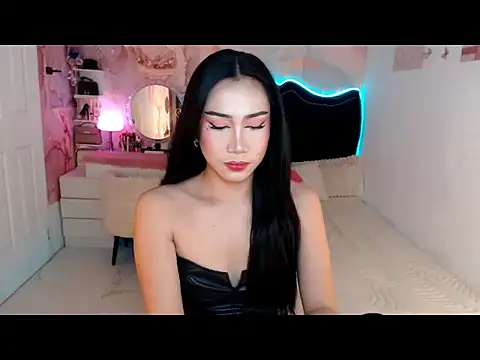 Snapshot of Sluttyvana chatting on 06.11.26 Sluttyvana online show from 06.11.26