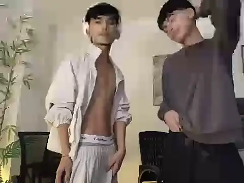 Snapshot of twink_pinoy chatting on 06.24.26 twink pinoy online show from 06.24.26