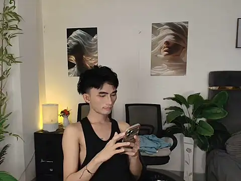 Snapshot of twink_pinoy chatting on 06.30.26 twink pinoy online show from 06.30.26