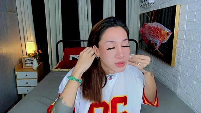 TRANSGODDESSA online show from 11.06.25