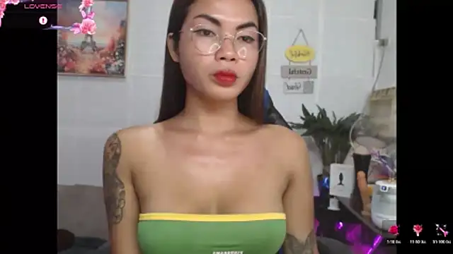 Snapshot of lucyheart777 chatting on 05.13.26 lucyheart777 online show from 05.13.26