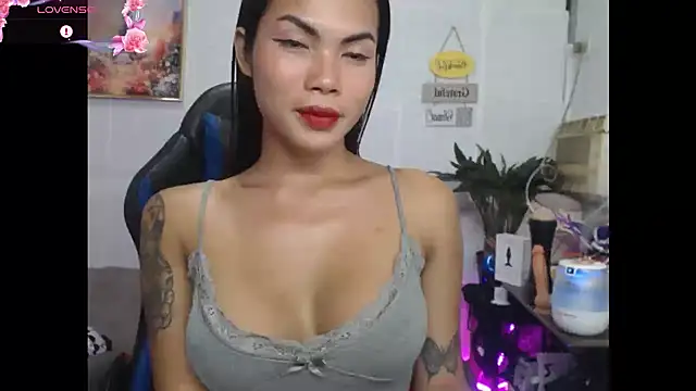 Snapshot of lucyheart777 chatting on 05.14.26 lucyheart777 online show from 05.14.26
