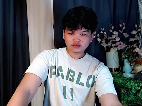 Reynelcock online show from 10.27.25