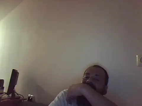 Snapshot of Negovotoo chatting on 09.21.25 Negovotoo online show from 09.21.25