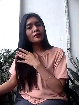 Snapshot of sweetsasha68 chatting on 10.22.25 sweetsasha68 online show from 10.22.25