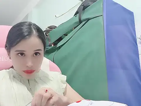 Snapshot of Prudenn_2k chatting on 10.28.25 Prudenn 2k online show from 10.28.25