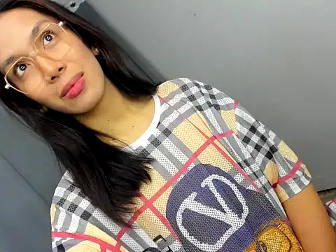 lucyshanex online show from 11.08.25