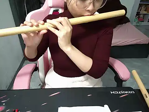 Ori-Yannie online show from 11.18.25