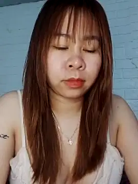 Snapshot of Chinh-Trinh chatting on 02.04.26 Chinh-Trinh online show from 02.04.26