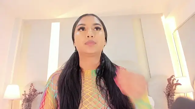 SalomeeBell online show from 09.18.25