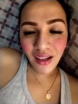 enoria1992 online show from 12.18.25