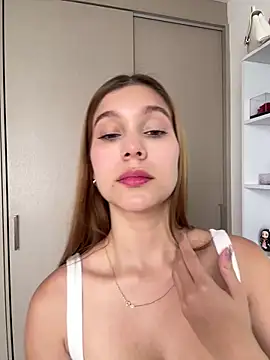 Nikii   online show from 03.18.26