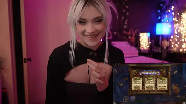 littlelune online show from 10.14.25