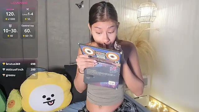 leaahcashh online show from 09.12.25