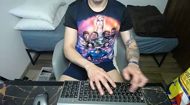 Snapshot of bossking017 chatting on 02.07.25 bossking017 online show from 02.07.25