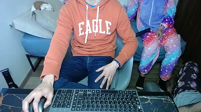 Snapshot of bossking017 chatting on 02.15.25 bossking017 online show from 02.15.25