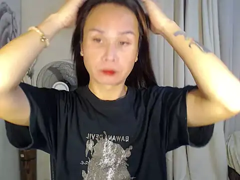 holly bitch online show from 04.06.26