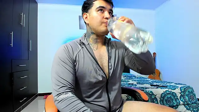 thiago  cp01 online show from 04.11.26