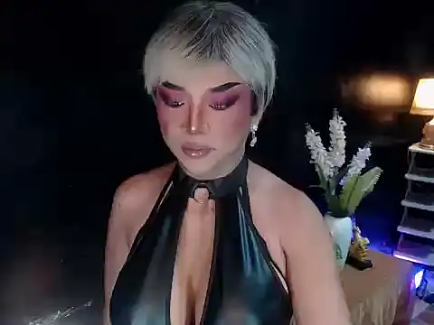 Snapshot of xAuroraRobinsx chatting on 05.14.26 xAuroraRobinsx online show from 05.14.26