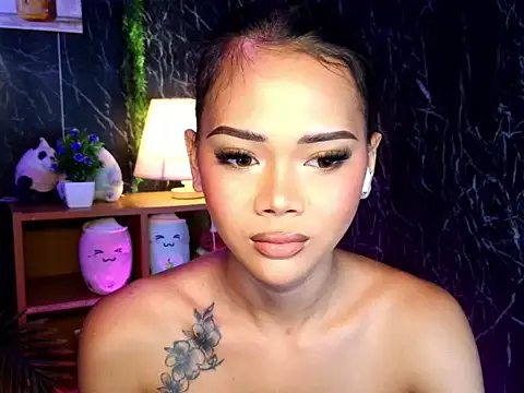 ur holly lexie online show from 10.27.25