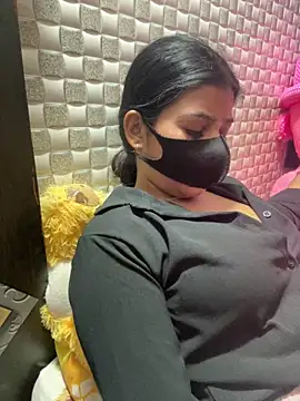 Snapshot of Hot_Jaanvi_ chatting on 03.18.26 Hot Jaanvi online show from 03.18.26