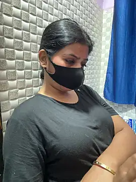 Snapshot of Hot_Jaanvi_ chatting on 03.27.26 Hot Jaanvi online show from 03.27.26