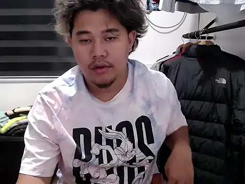 Snapshot of tastylicious_John19 chatting on 12.04.25 tastylicious John19 online show from 12.04.25