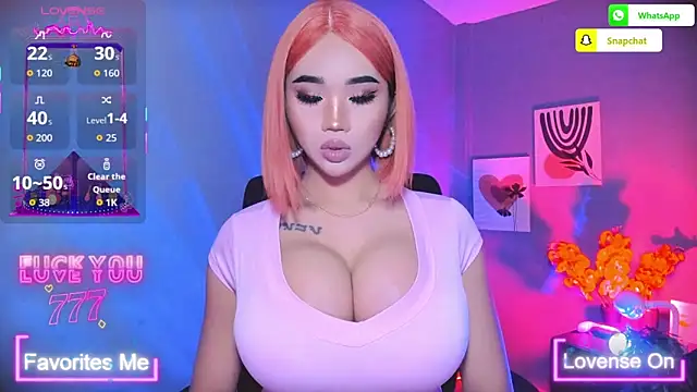 Snapshot of TriciaCumLoader chatting on 03.11.26 TriciaCumLoader online show from 03.11.26