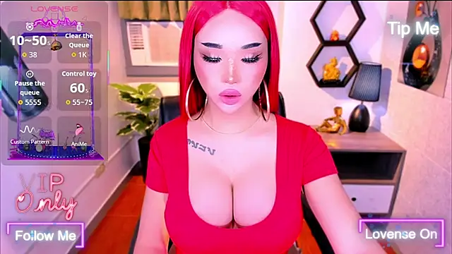 Snapshot of TriciaCumLoader chatting on 04.10.26 TriciaCumLoader online show from 04.10.26