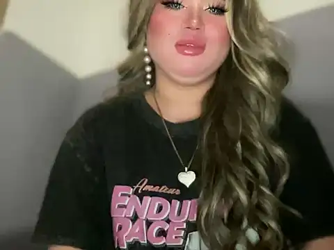 Snapshot of Naughtyrosecum chatting on 10.07.25 Naughtyrosecum online show from 10.07.25