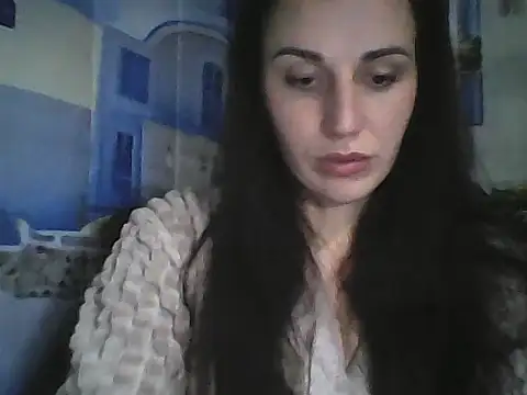 Snapshot of Qinini chatting on 12.01.25 Qinini online show from 12.01.25