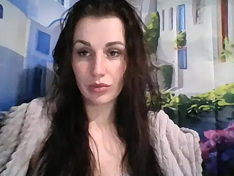 Snapshot of Qinini chatting on 02.25.26 Qinini online show from 02.25.26