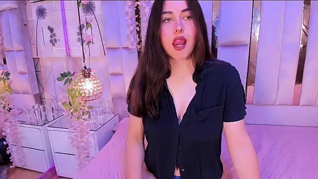 HannaCollins  online show from 09.23.25