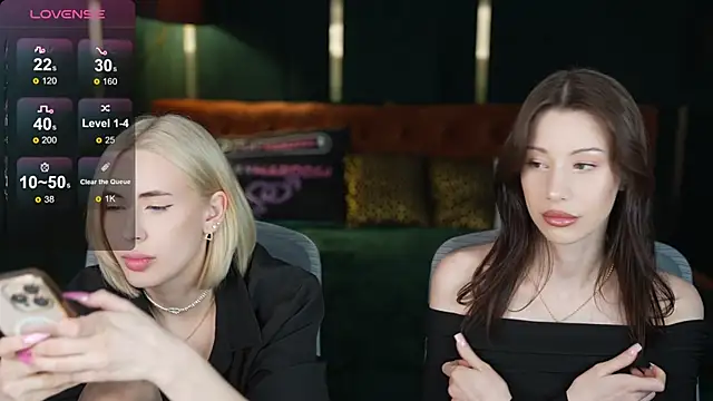 Snapshot of Selena_Glow chatting on 02.26.26 Selena Glow online show from 02.26.26