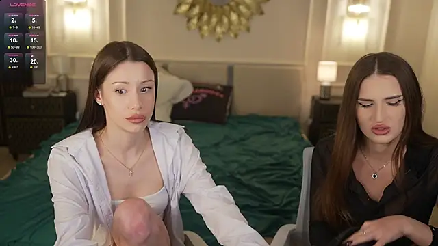 Snapshot of Selena_Glow chatting on 03.05.26 Selena Glow online show from 03.05.26