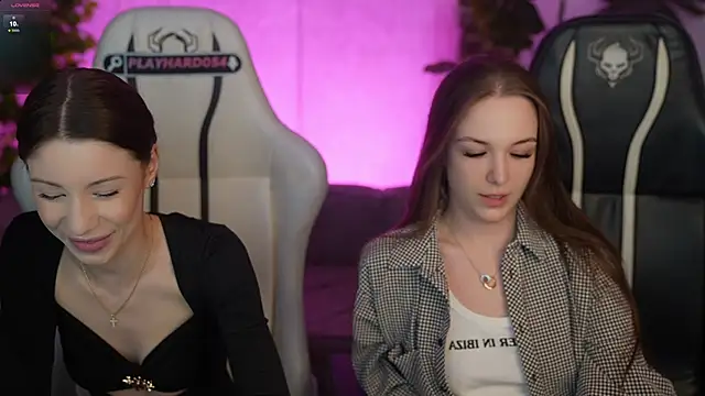 Snapshot of Selena_Glow chatting on 03.26.26 Selena Glow online show from 03.26.26