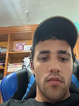 Snapshot of aavrdvh33 chatting on 09.16.25 aavrdvh33 online show from 09.16.25