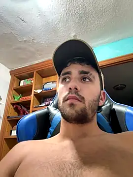 Snapshot of aavrdvh33 chatting on 10.07.25 aavrdvh33 online show from 10.07.25