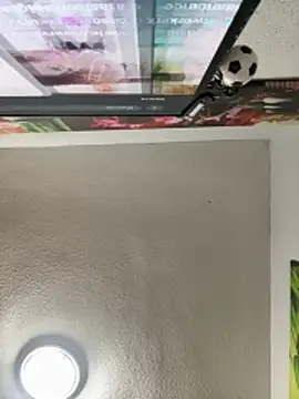 Snapshot of aavrdvh33 chatting on 10.31.25 aavrdvh33 online show from 10.31.25