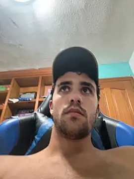 Snapshot of aavrdvh33 chatting on 11.05.25 aavrdvh33 online show from 11.05.25