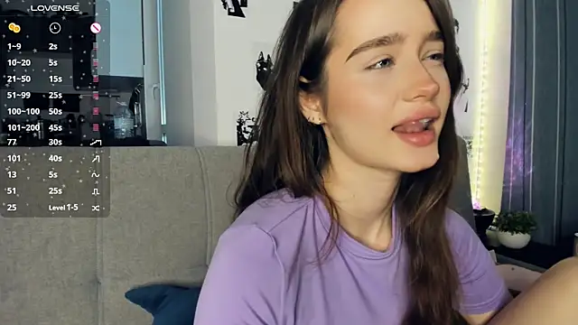 lovelyalivia online show from 12.14.25