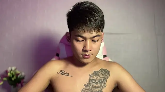 Snapshot of Prince_kiyoshi chatting on 10.02.25 Prince kiyoshi online show from 10.02.25